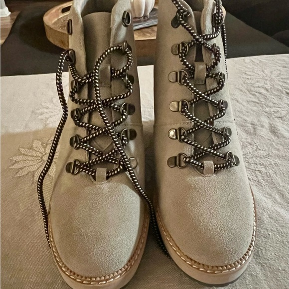 Toms Shoes - NEW Tom’s Women’s Wedge Booties size 8
